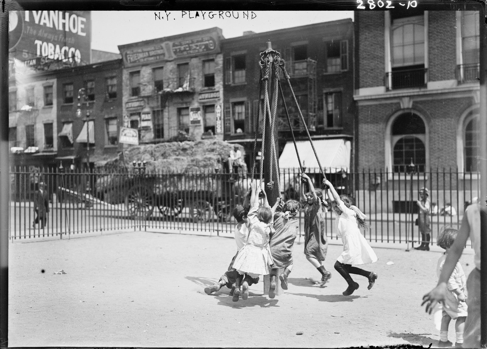 N.Y. Playground, 1910&ndash;1915Courtesy Library of Congress, Washington D.C.