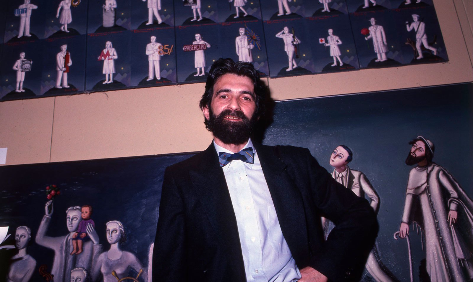Grisha Bruskin in front of his works at the pre-auction exhibition of Sotheby&rsquo;s Russian Avant-Garde and Soviet Contemporary Art at Sovincentr, Moscow, July 1988Photo: Sergei Borisov&copy; Sergei Borisov